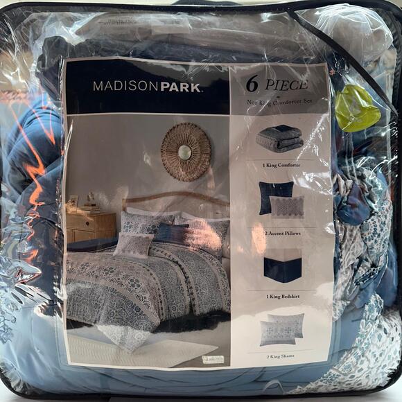 Madison Park Noa 6-Piece Comforter Set With Shams and Throw  Madison Park Noa 6-Piece Comforter Set Blue and White- King (Open Box)